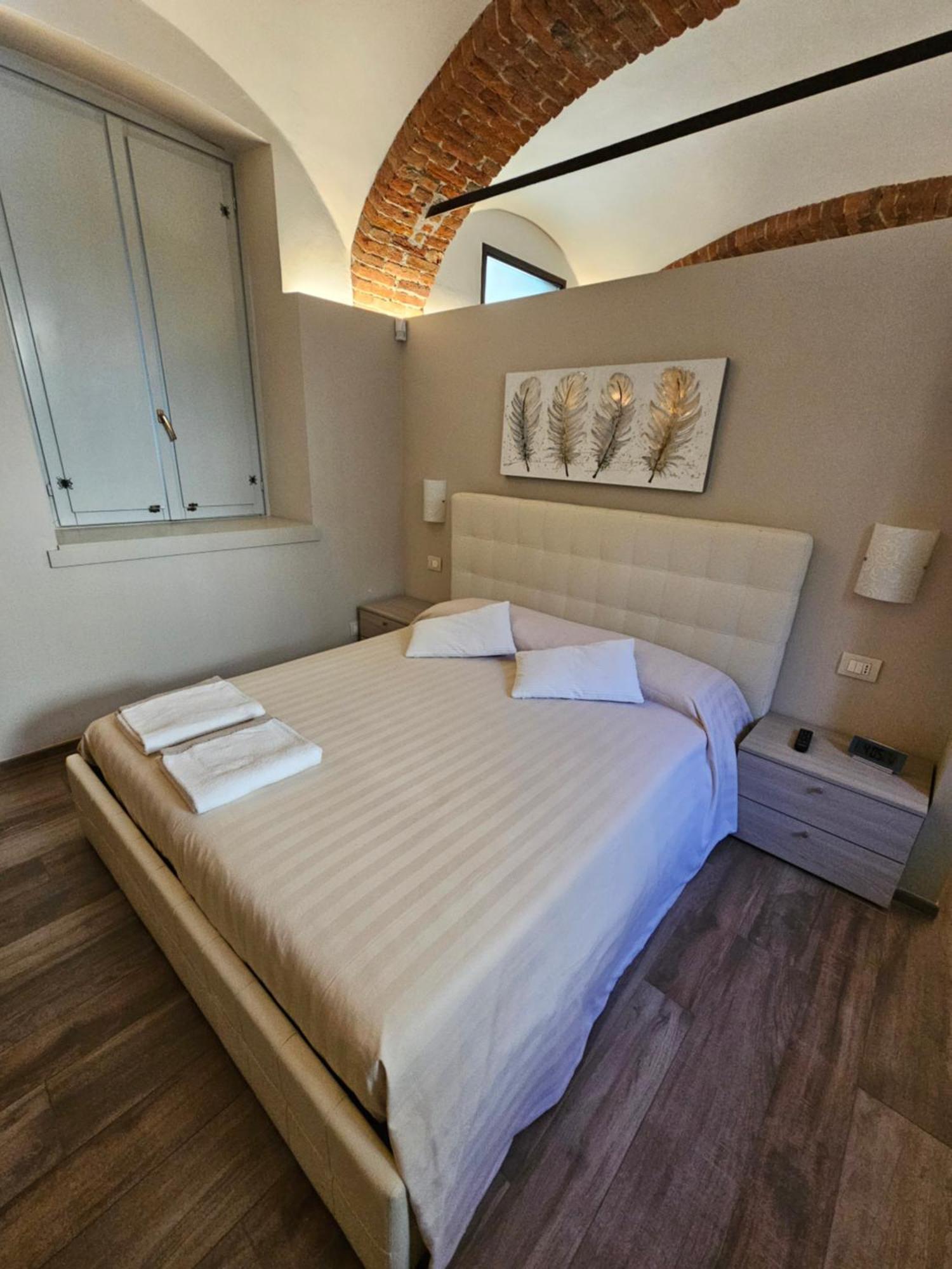 Bilocale In Centro Storico! Apartment Alba  Luaran gambar